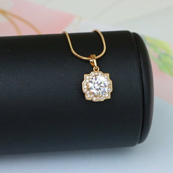 "White Sparkling Round-Cut Pendant in Rose Gold, XPPT1632 - Picture 5 of 13